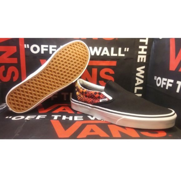 Vans Classic Slip- On (Logo Flame) Men\'s Black/ White Men\'s 11.5 VN0A4U382N5 main image 6